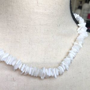 Necklace, whitecshell 16 in. silver tone